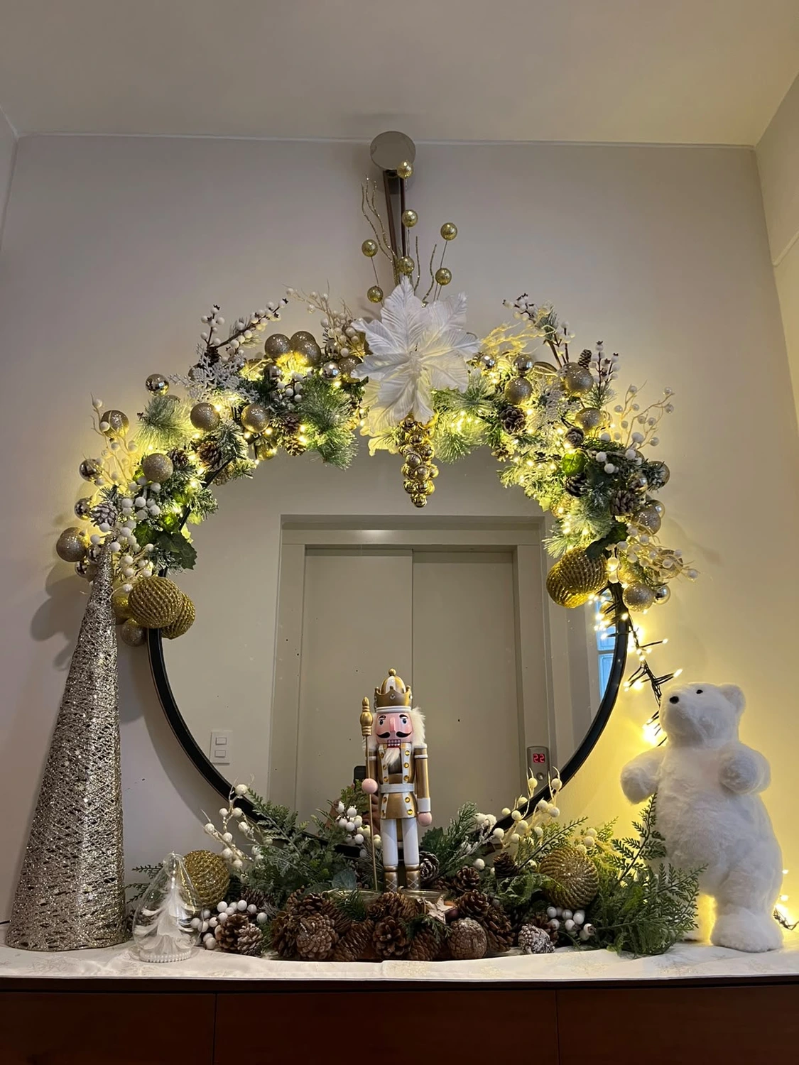 Styling y ambientación decorativa de espejo